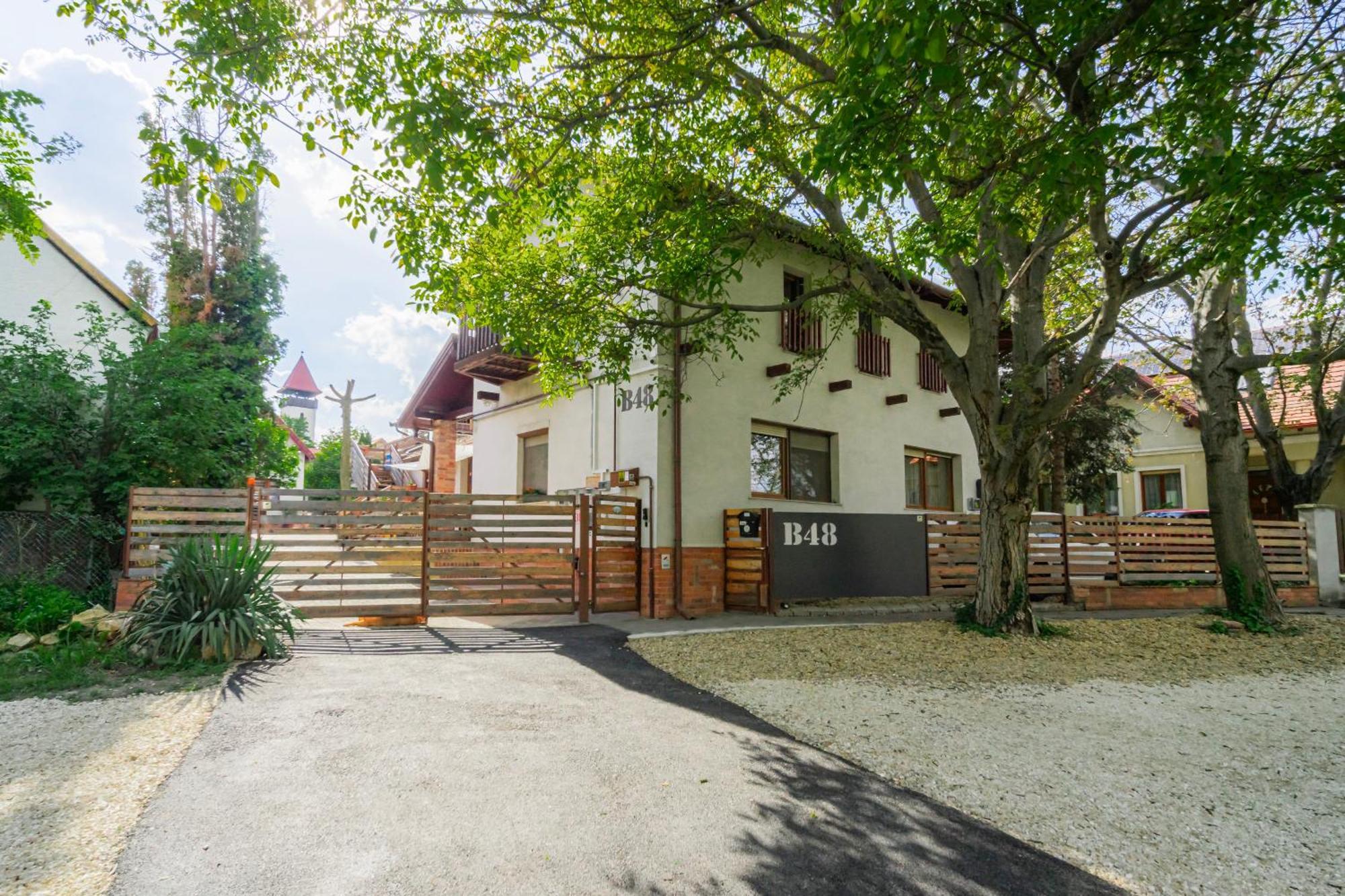 B48 Gardenhouse - A Zoeldben Kenyelmesen Villa Törökbálint Eksteriør bilde
